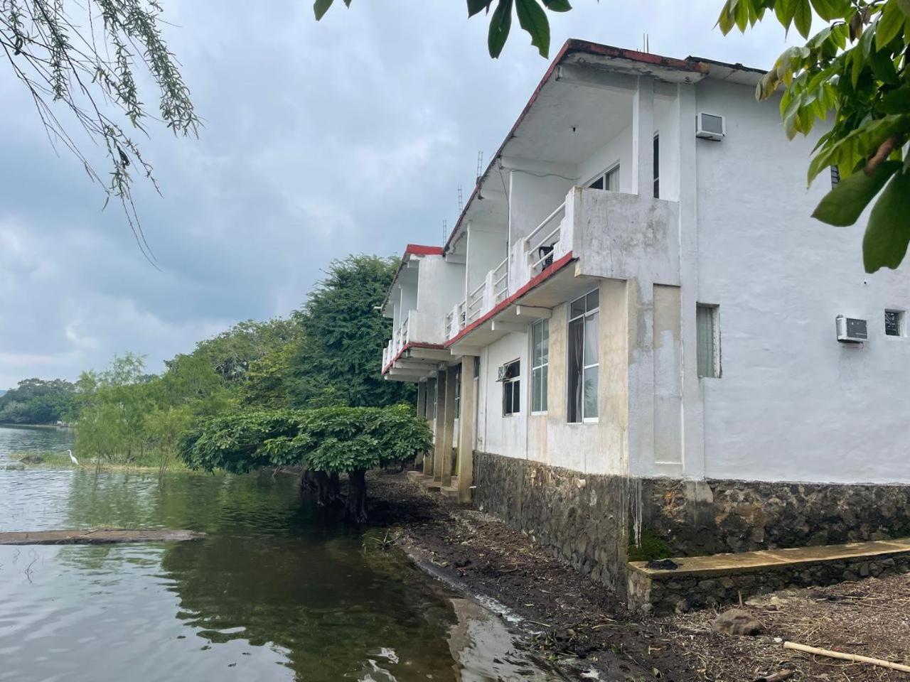 La Cabana Del Lago Hotel Catemaco Exterior photo